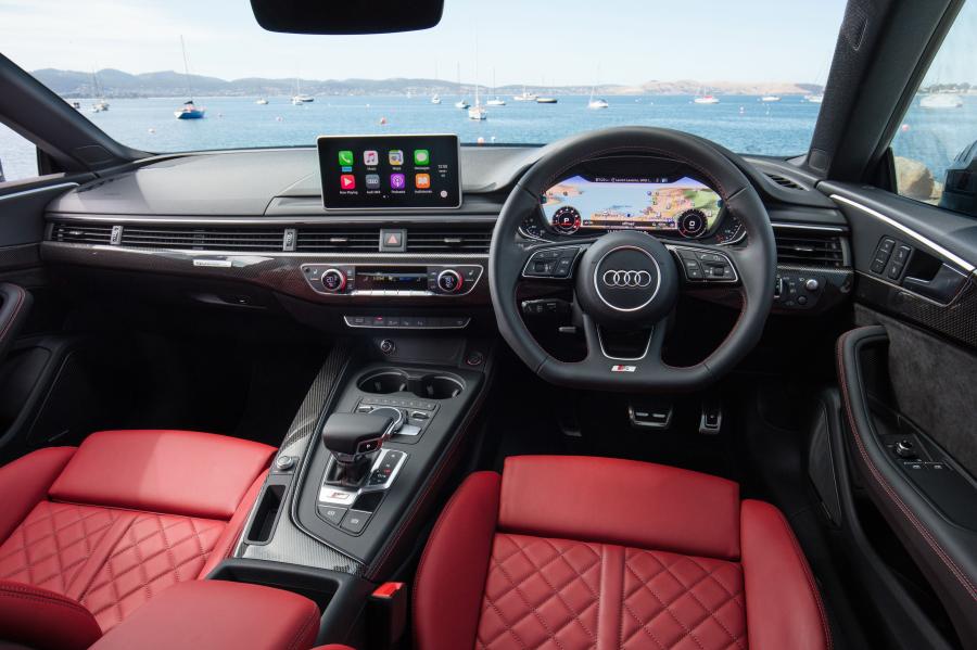Торпедо Audi S5 Coupe 2017 года  (AU) (фото 15 из 26)